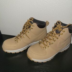Nike boots